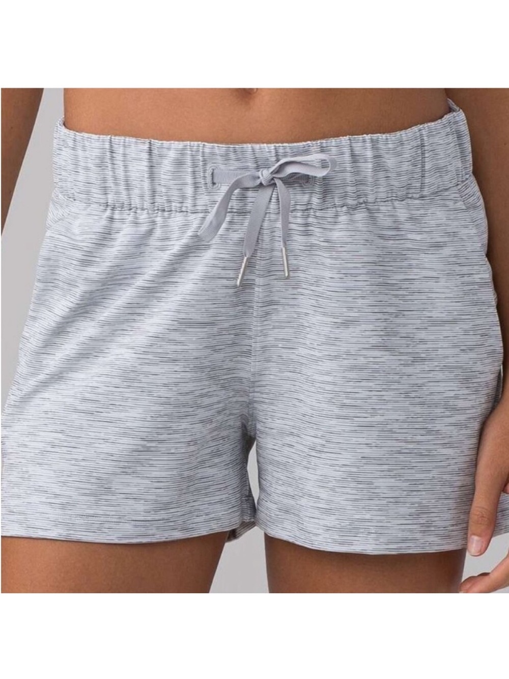 LULULEMON On The Fly Shorts Gray Pinstriped Drawstring Size 4 EUC